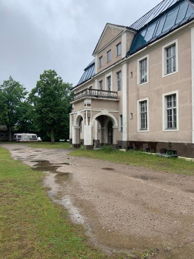 St. Georg Kloster Milmersdorf Exteriör bild
